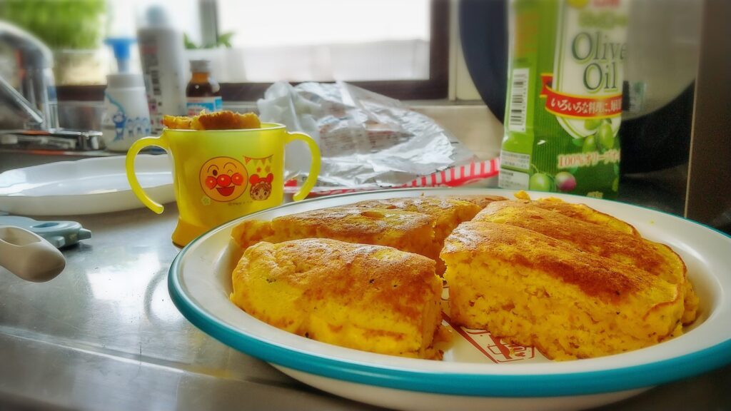 厚みのあるホットケーキ カボチャ入り